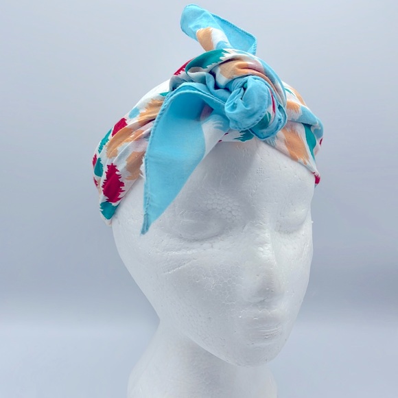 Vintage artsy scarf - Picture 3 of 8